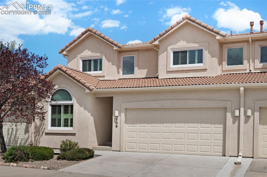 106 Luxury Lane photo 2