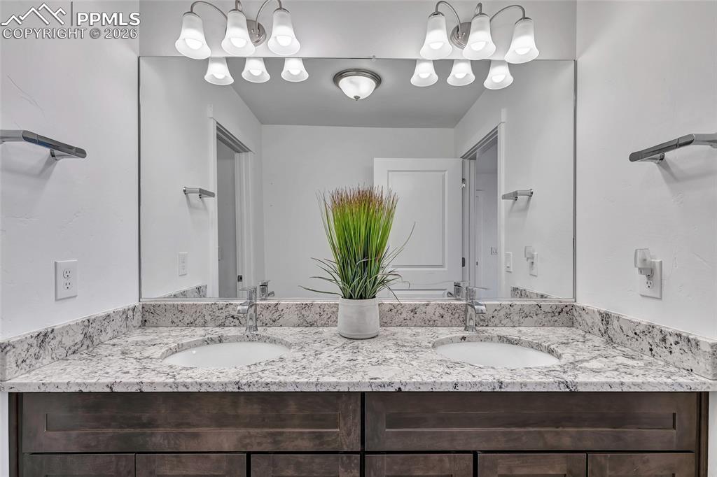Master bathroom - dual vanity, granite countertops, separate changing area, walk in closet