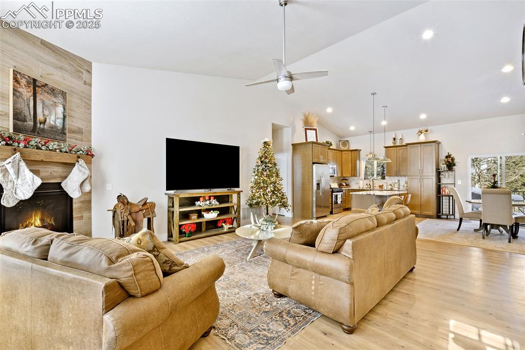 Beautifully Crafted and Designed Main Level Living Mountain Retreat