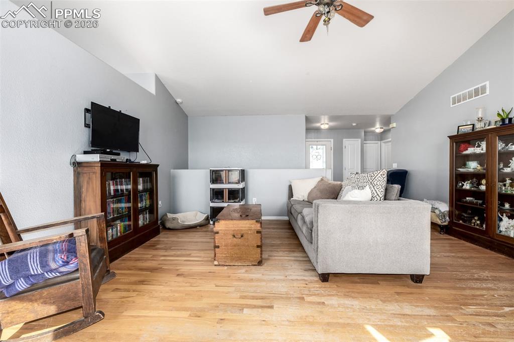 830 Winebrook Way photo 3