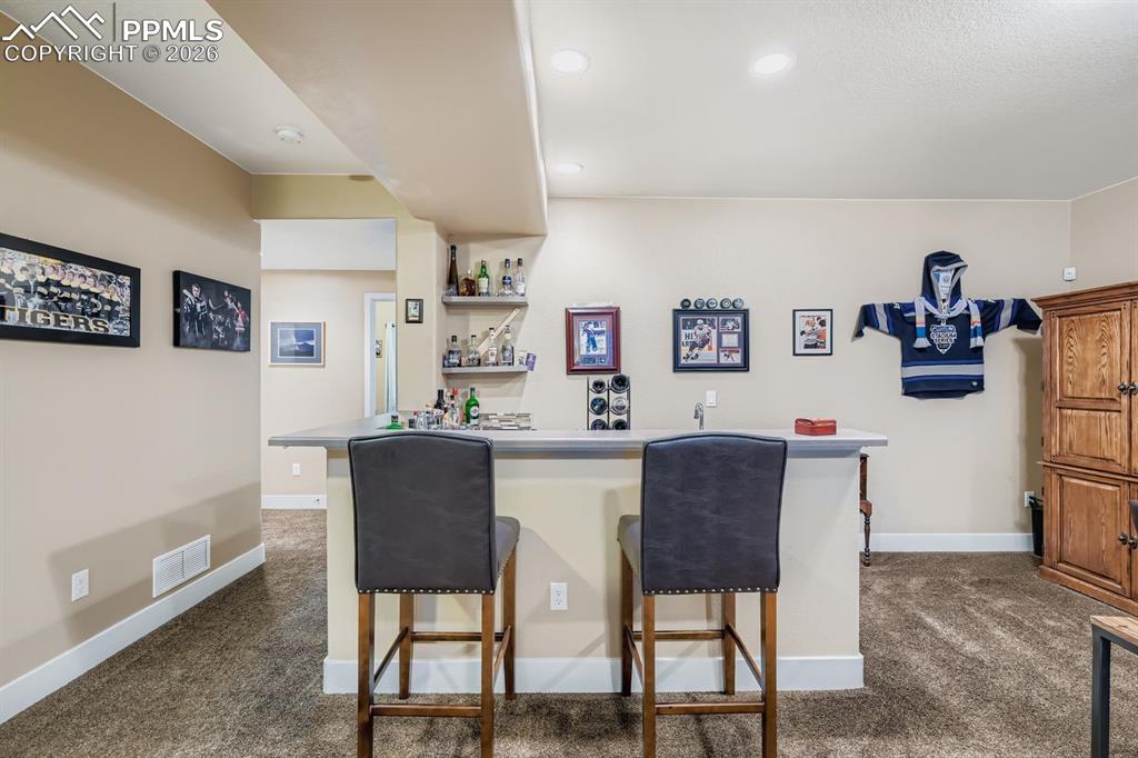 Basement family room wet bar