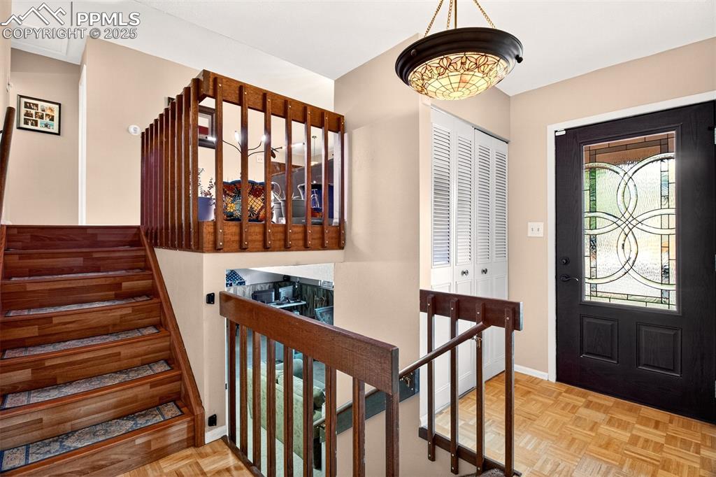 7425 Grand Valley Drive photo 3