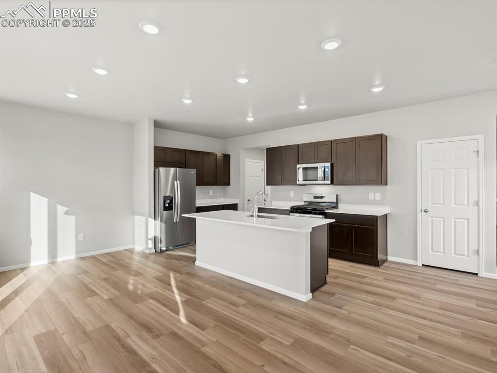 6786 Roundtail Way photo 3