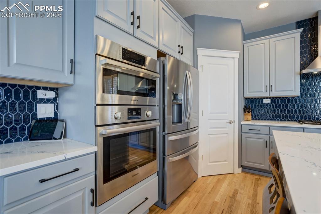 Walk-in pantry, built-in oven/microwave and so much more!