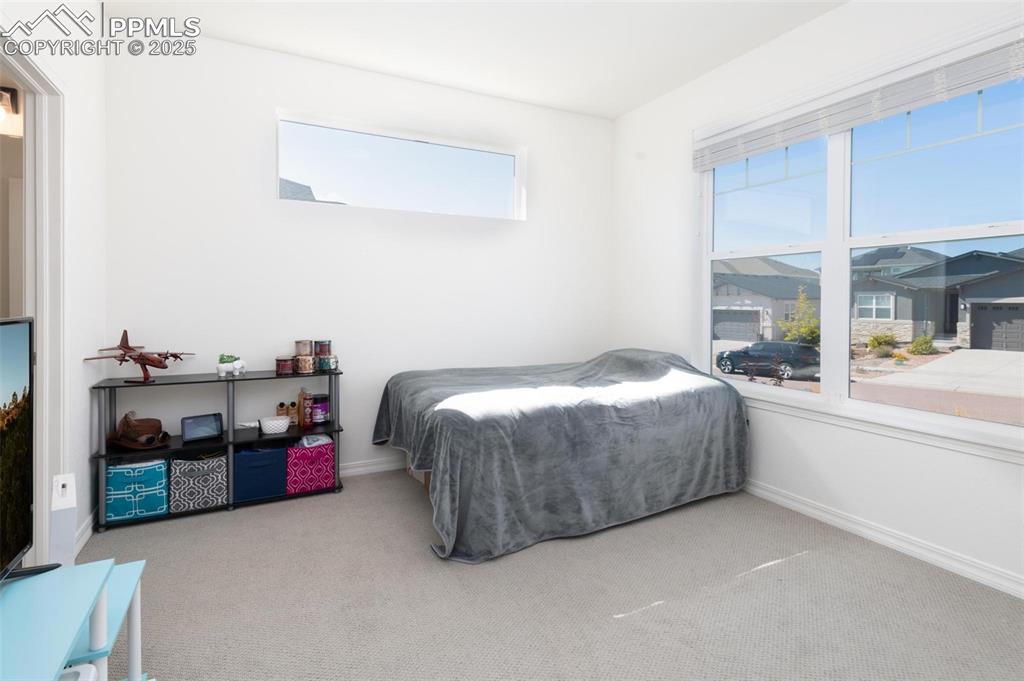 Secondary en-suite on the main level