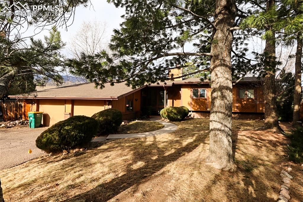 530 Mesa Vista Court photo 3