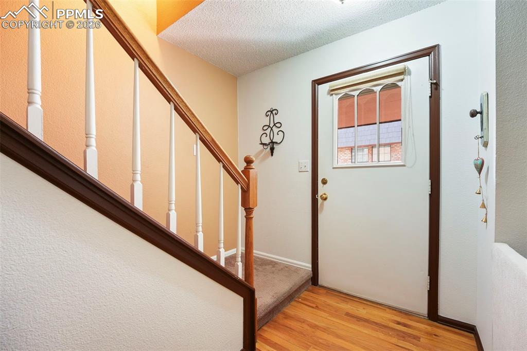 2083 Sussex Lane photo 3