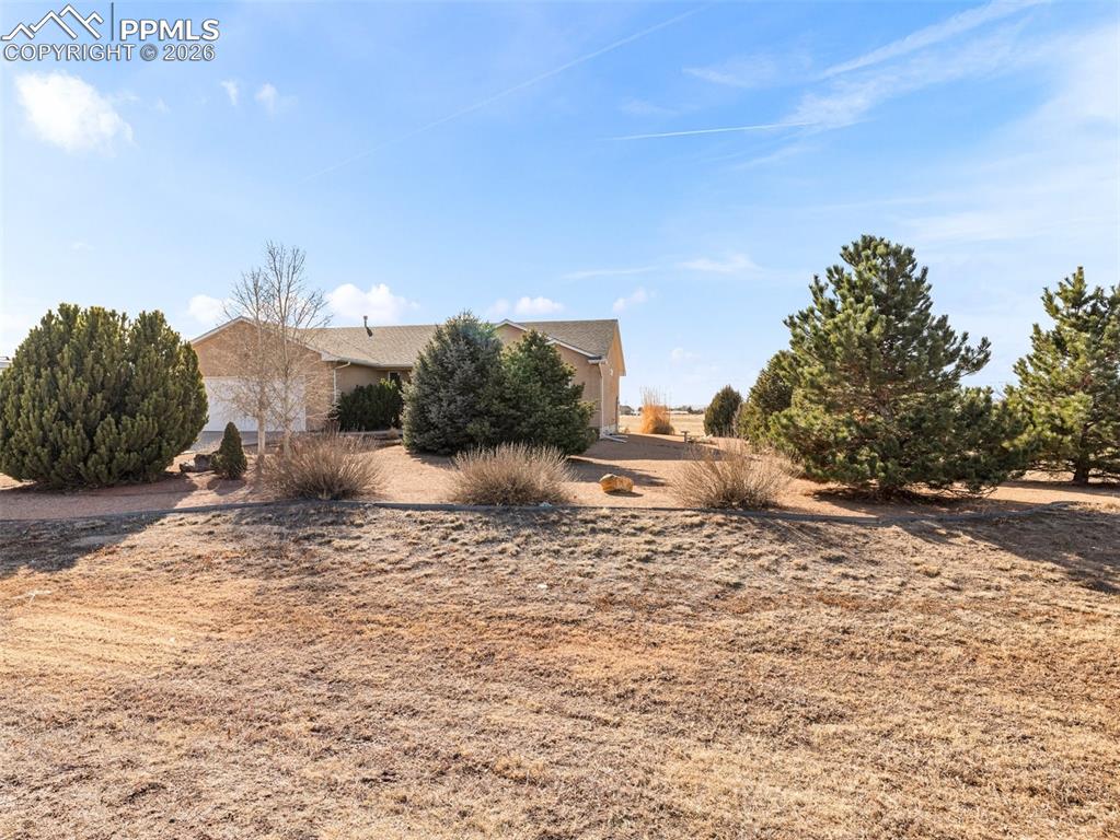 1006 W Capistrano Avenue photo 2