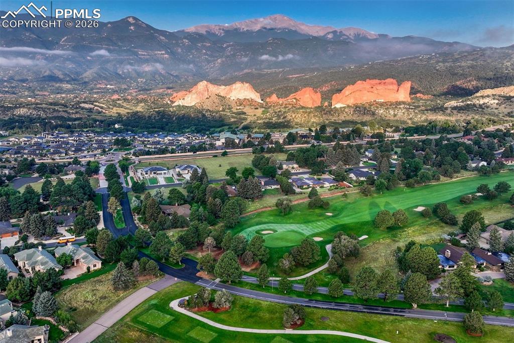 Enjoy life in the ideally located neighborhood of Kissing Camels. 