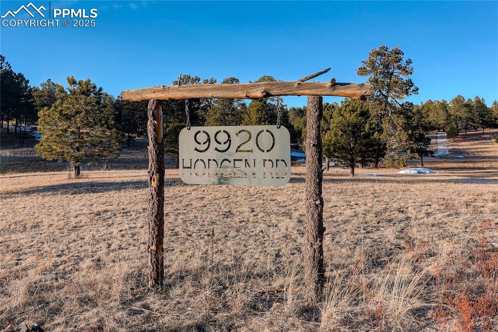 Enter your Colorado paradise! 