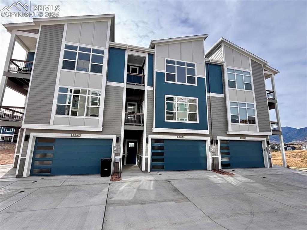 2774 Soleil Heights photo 2