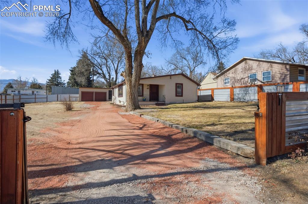 Not only is this one of the most charming properties in the area, it is an investment dream. 