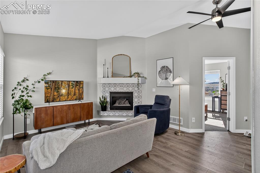 1945 Bristlecone Drive photo 3