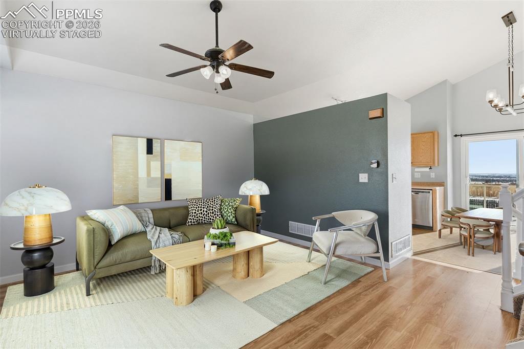 7497 Theresa Drive photo 2