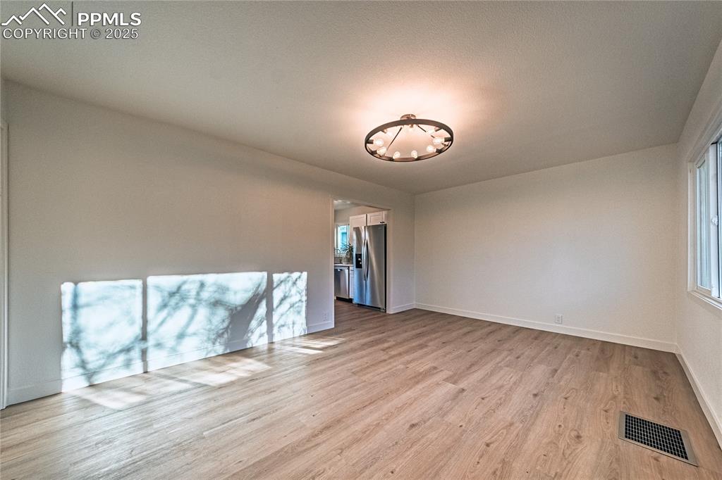 1010 Florence Avenue photo 3