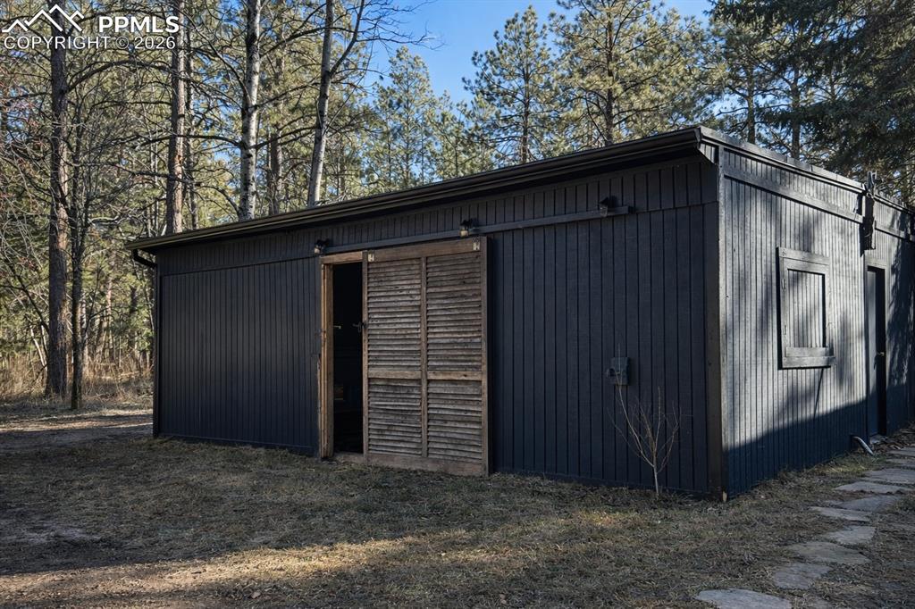 View of outbuildBarn/Worskshop