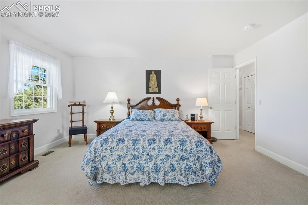 Primary Suite fits a King-Size Bed