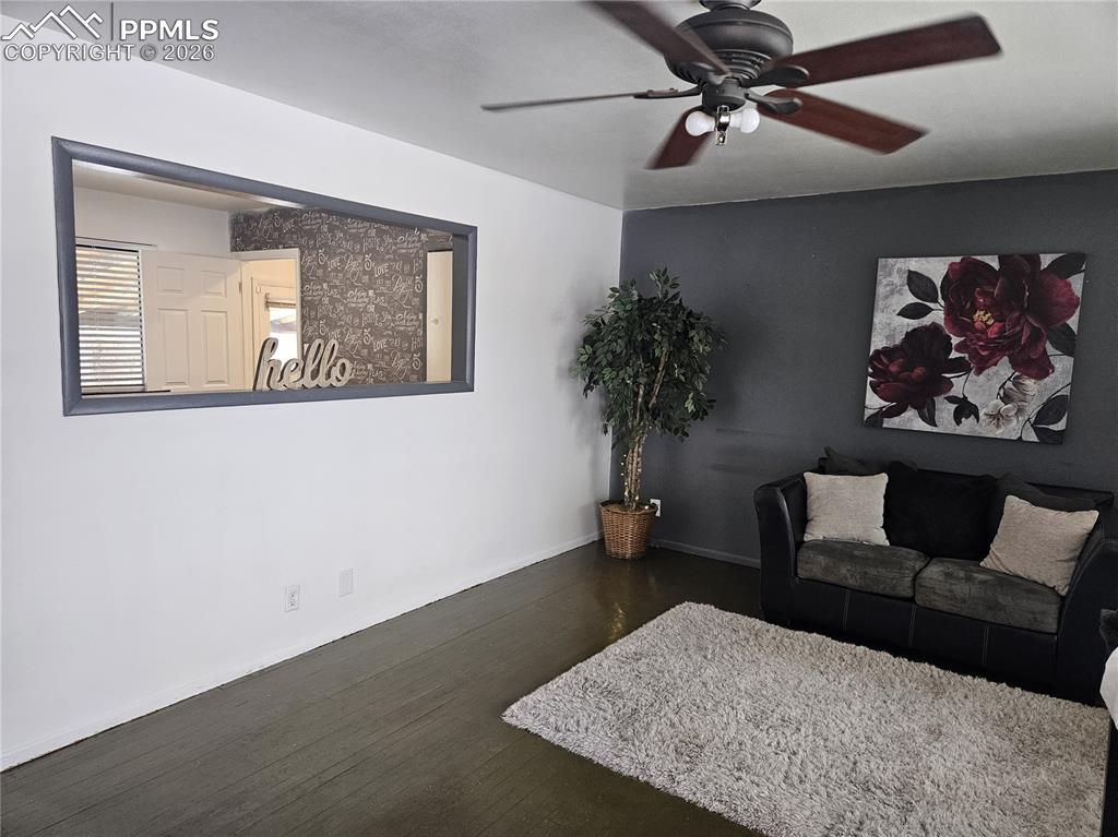 2128 Oakwood Lane photo 3