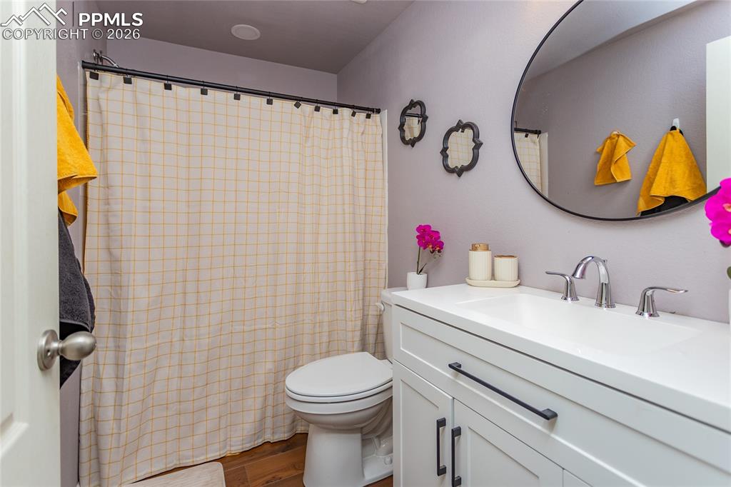 basement en-suite bathroom