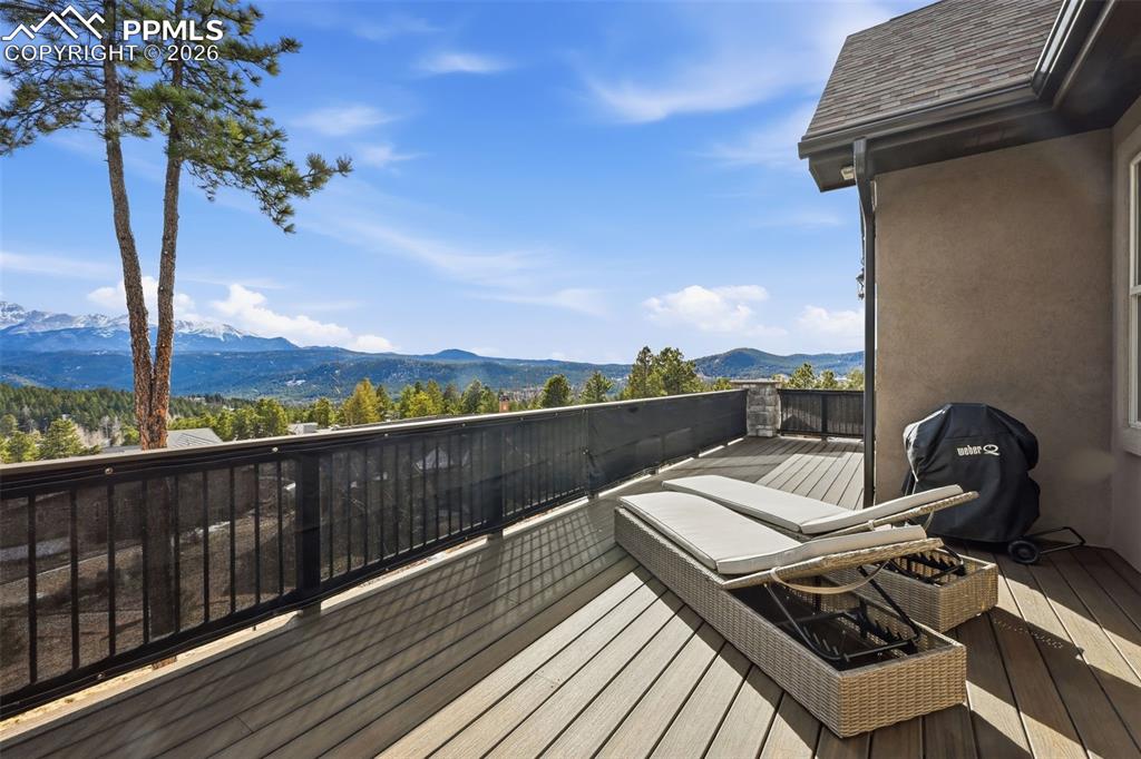 The deck runs the full length of the house!