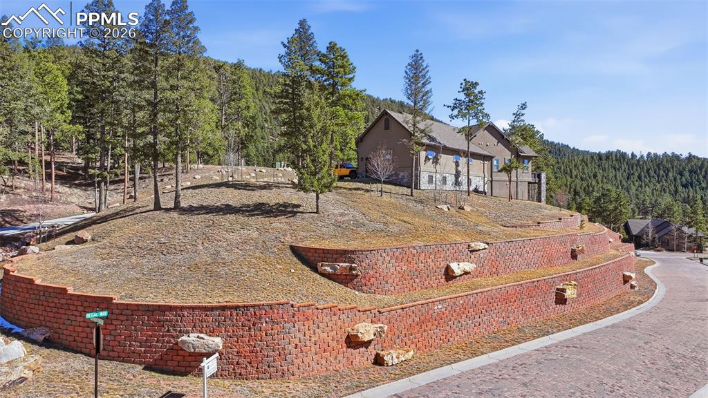 Corner lot in the highly desirable Paradise of Coloradao!