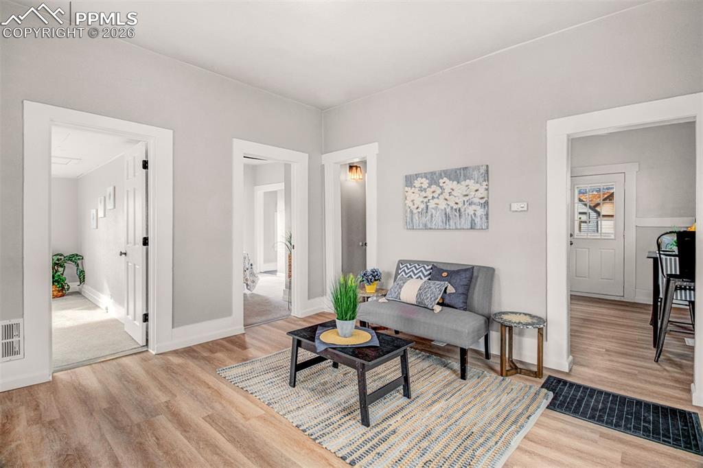 112 S Limit Street photo 3