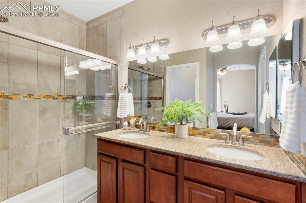 Double Vanity, free standing shower and private WC