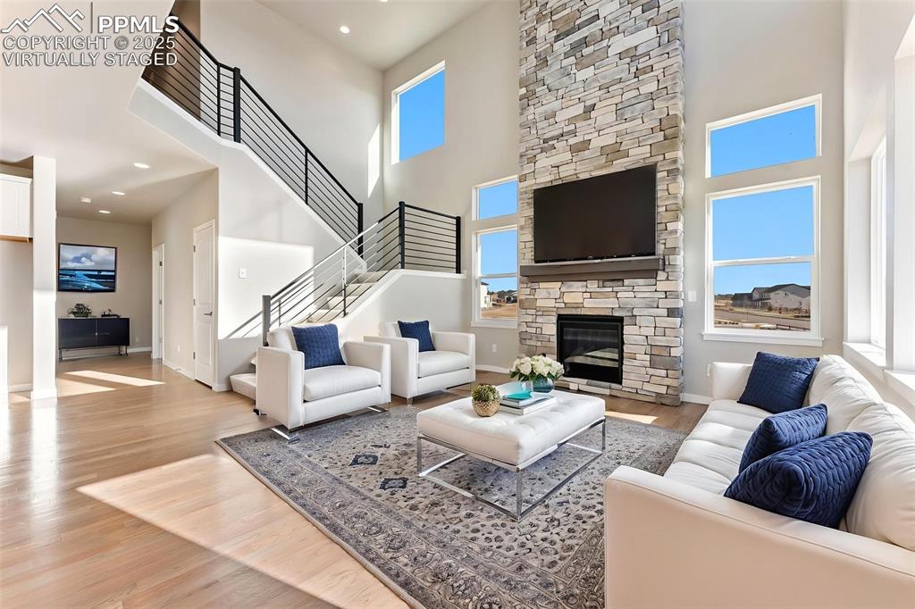 6459 Jennings Way photo 3