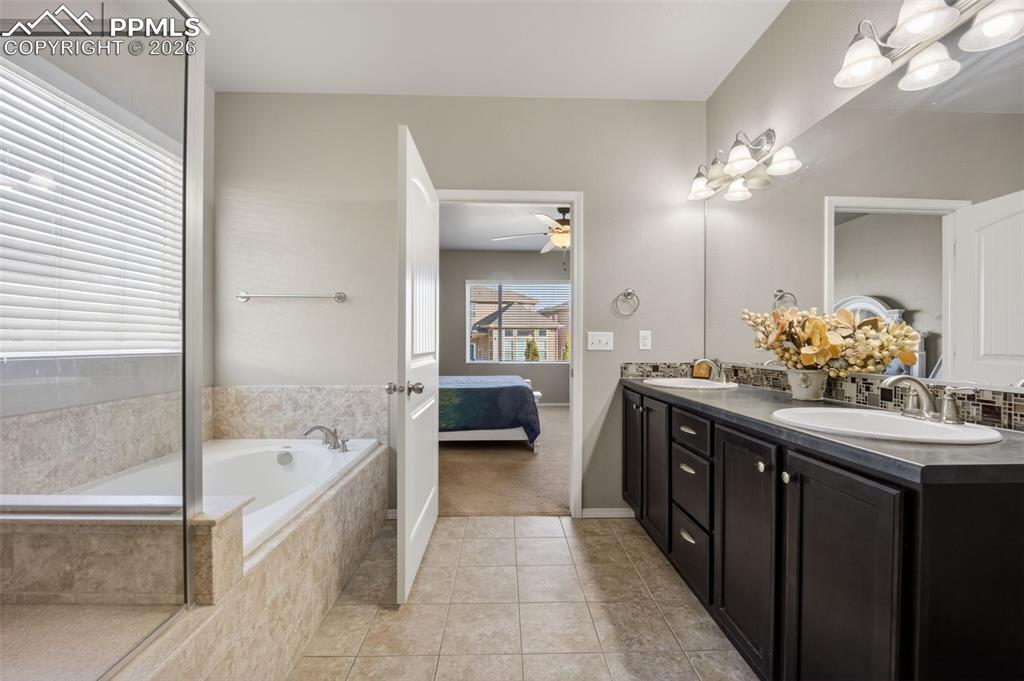 8726 Meadow Wing Circle