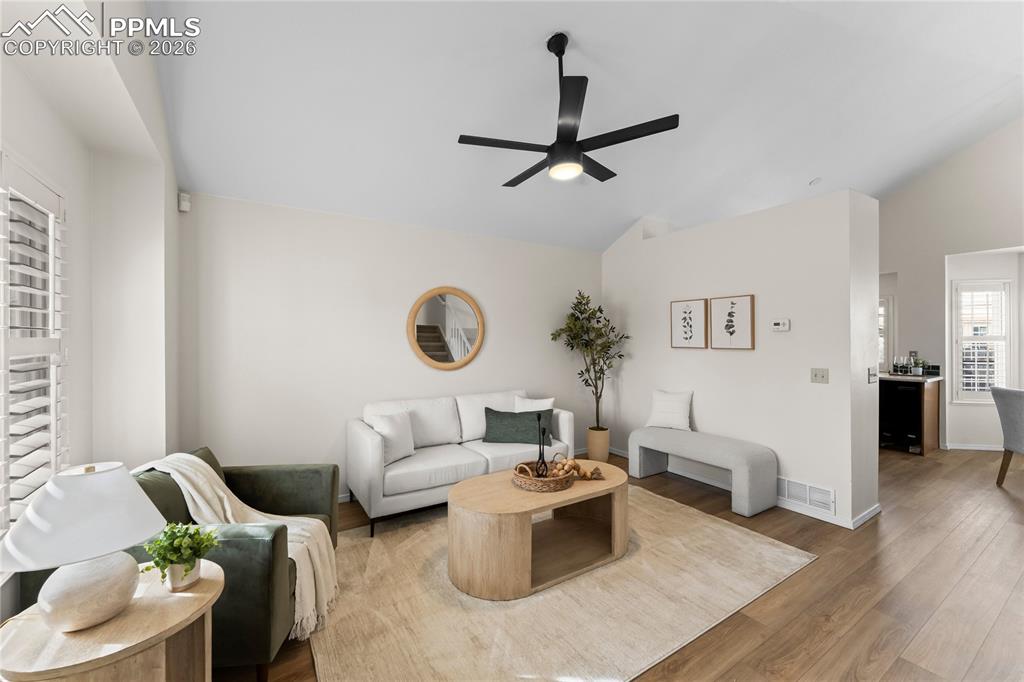 1338 Grass Valley Drive photo 2