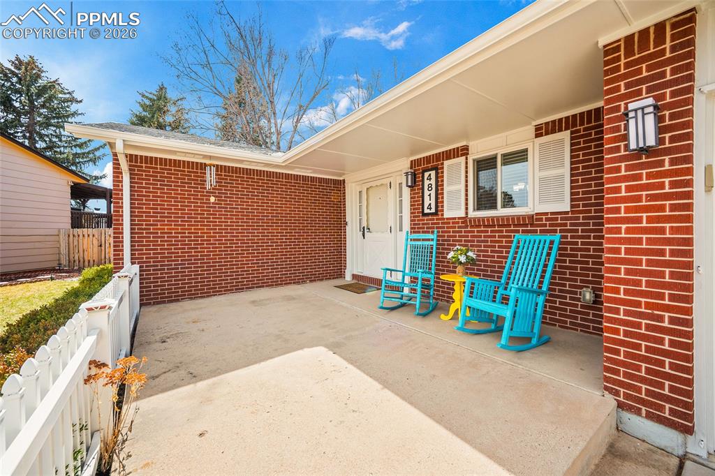 4814 Ranch Drive photo 2