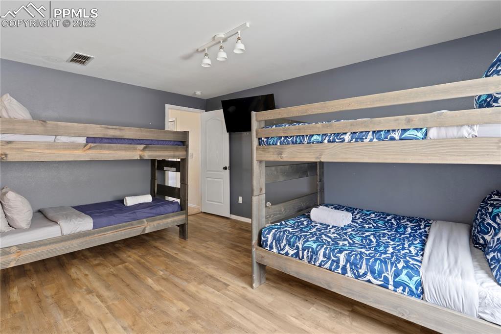 Lower level bunk room...this place sleeps as a STR!