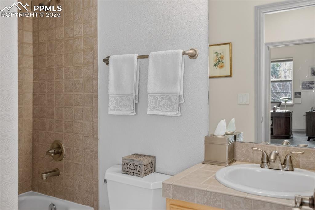 2nd full bath on Main level