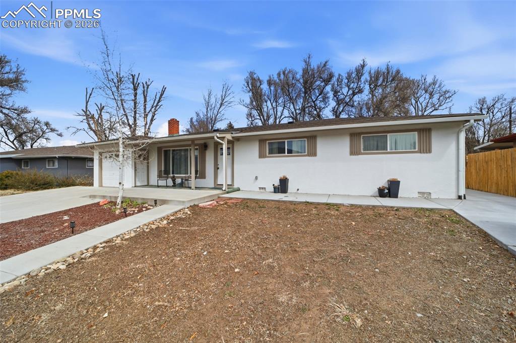 553 Marquette Drive photo 2