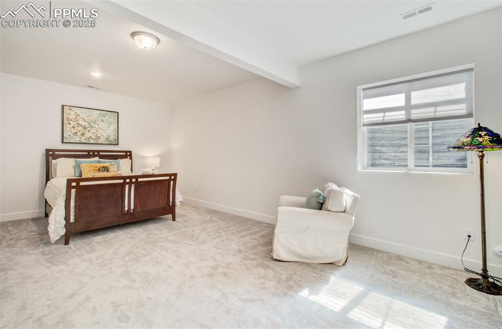  A guest suite in the basement is light and cheerful