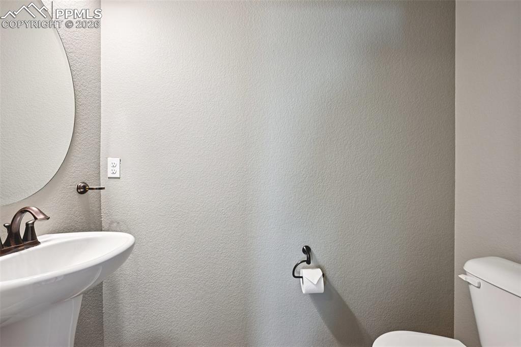 Powder bath - main level