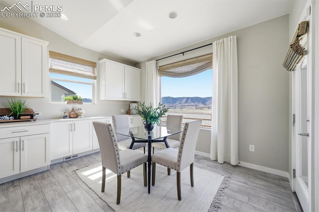 Dining Nook with extended cabinets