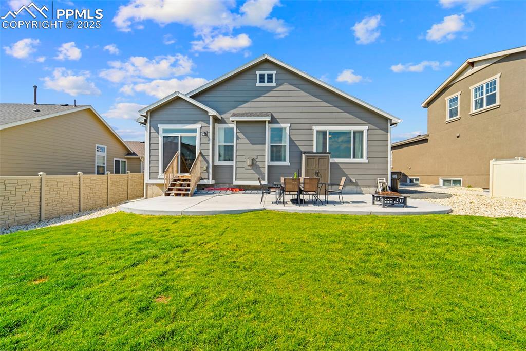 From every angle, this home brings the wow—even the one facing your future garden party.