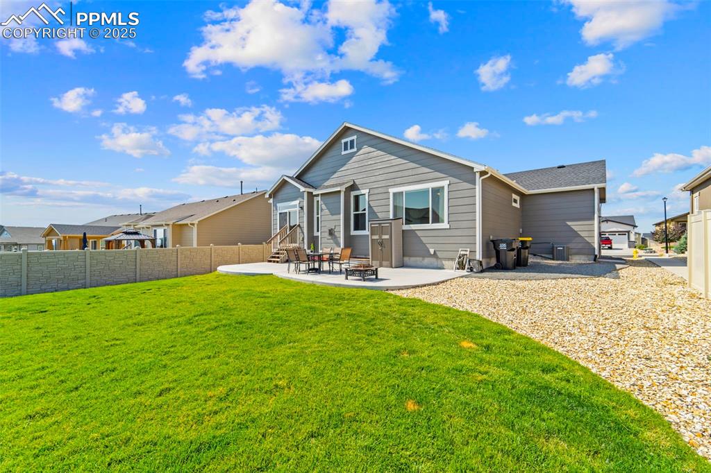 The kind of back side that deserves its own photoshoot.