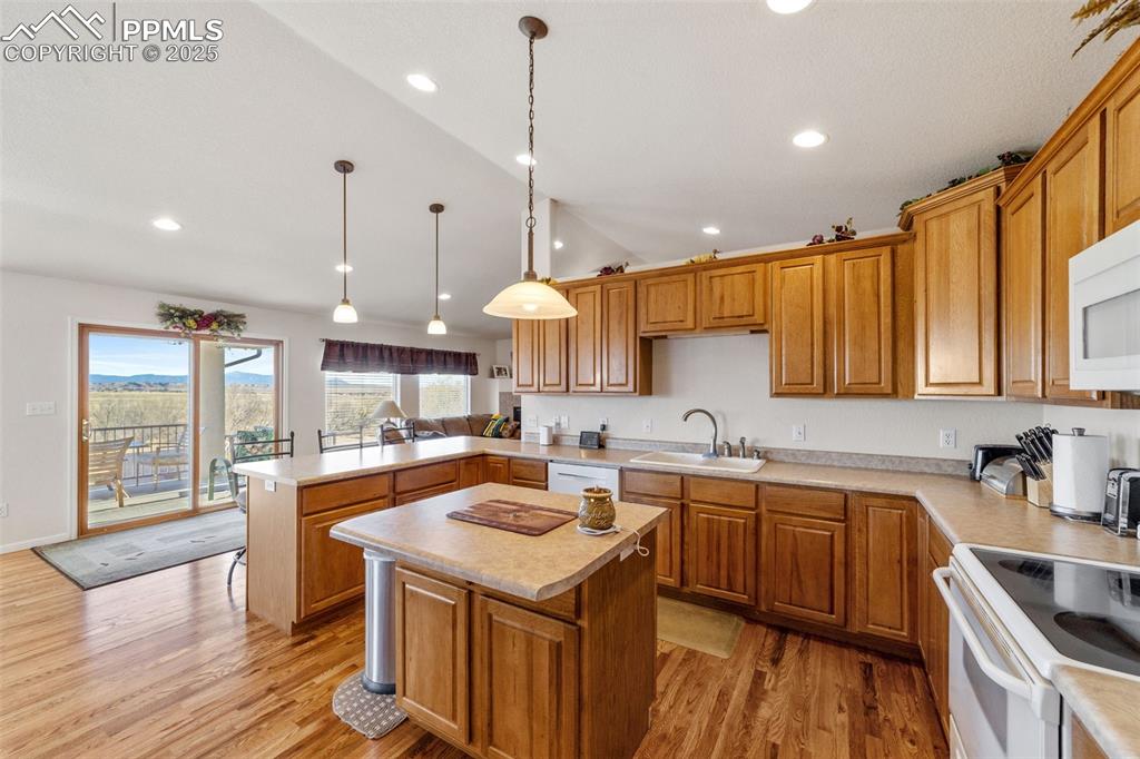 5405 Peregrine Drive photo 2