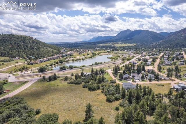 Close to United States Air Force Academy and a 15 minute commute to Colorado Springs and 30 minutes to Denver!