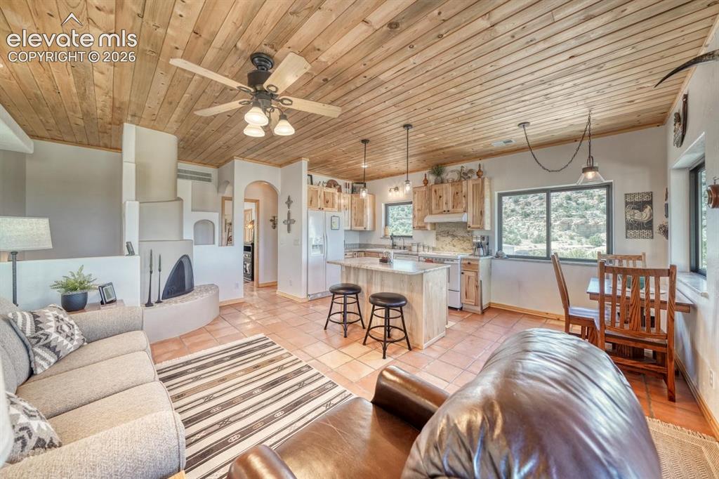 254 Bandito Trl, Florence, CO 81226