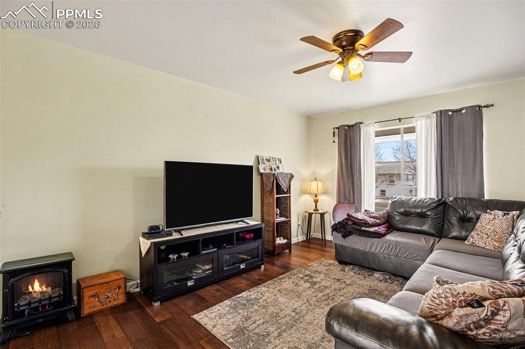 3041 Norwich Avenue photo 3