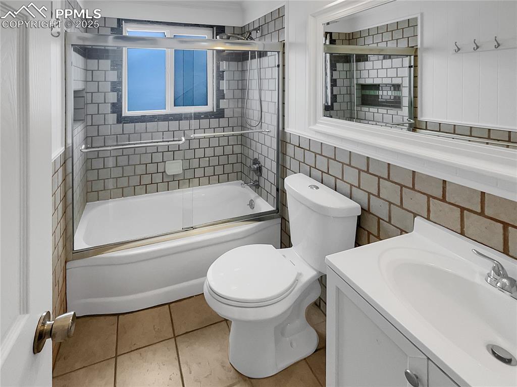 3706 N Chestnut Street