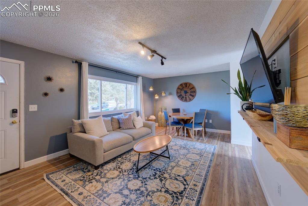 4717 S Gracemoor Circle photo 3