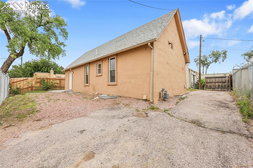 106 E Las Vegas Street photo 2