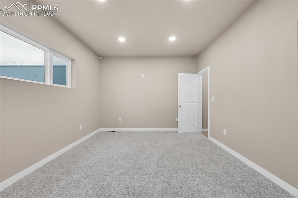 106 E Las Vegas Street photo 3