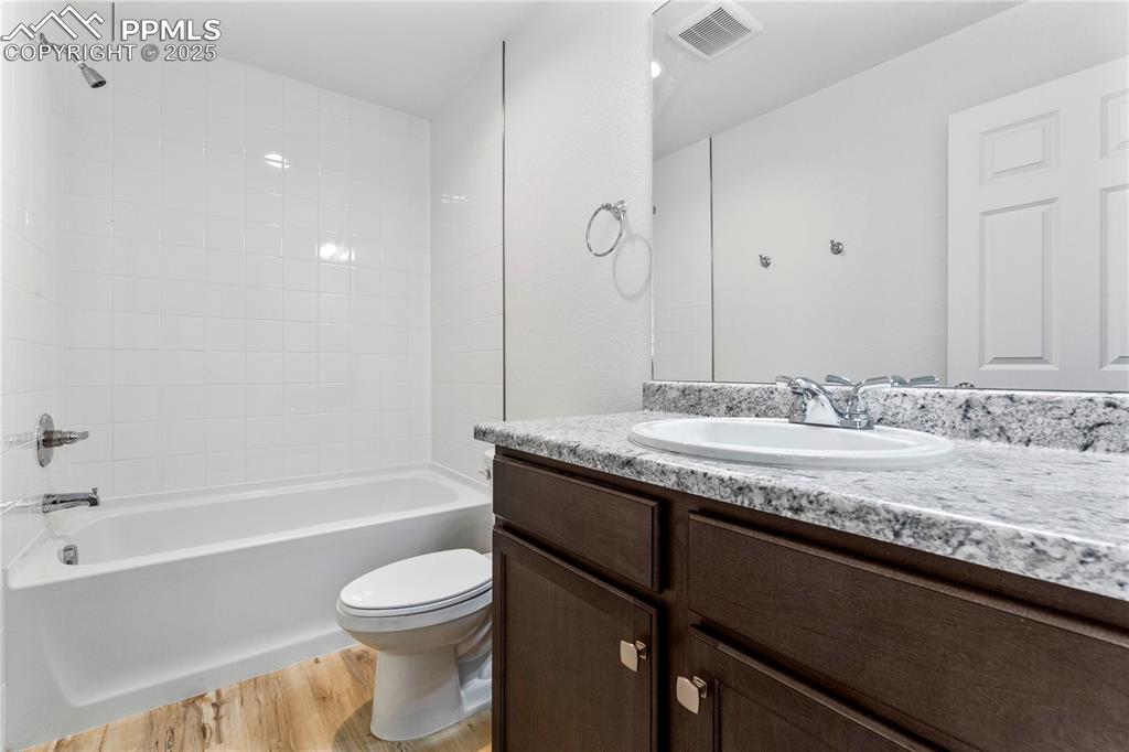 Full bathroom on second floor