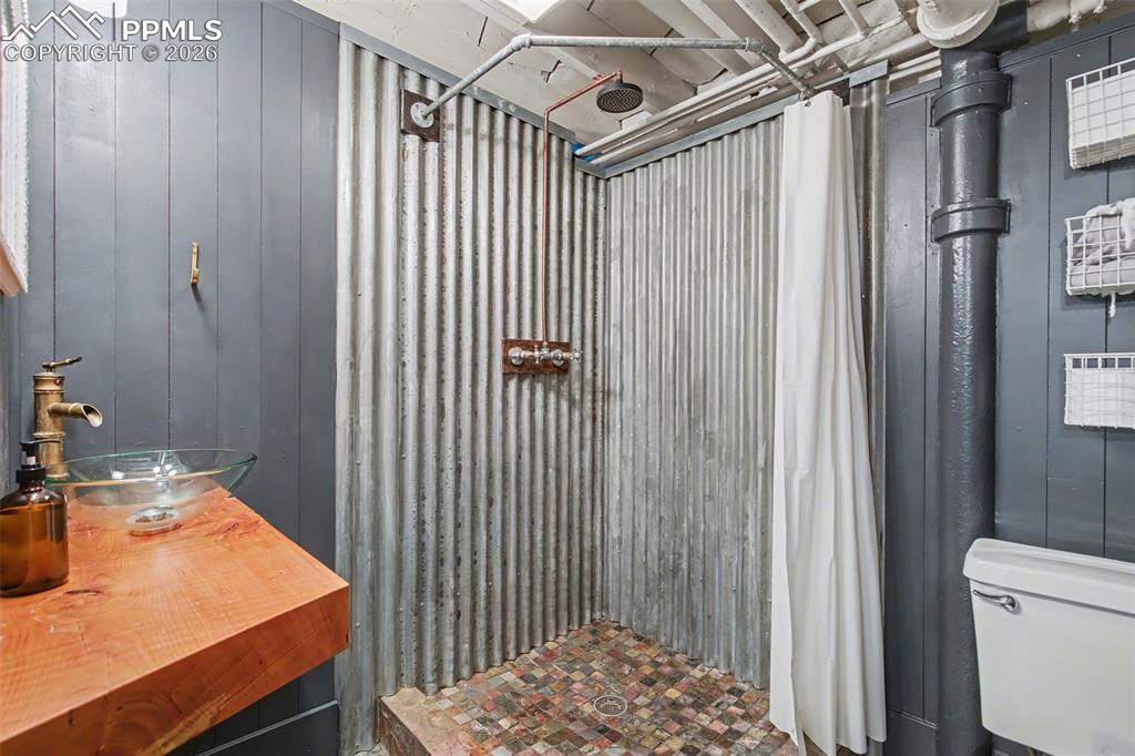 Farmhouse style bathroom