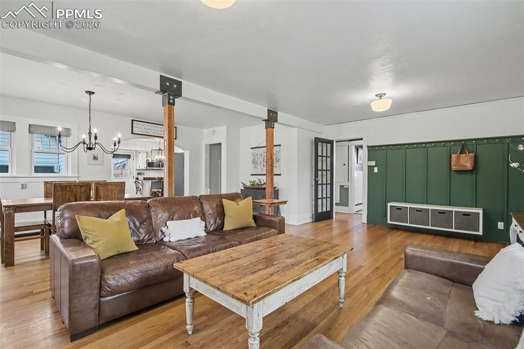 503 N Hancock Avenue photo 3